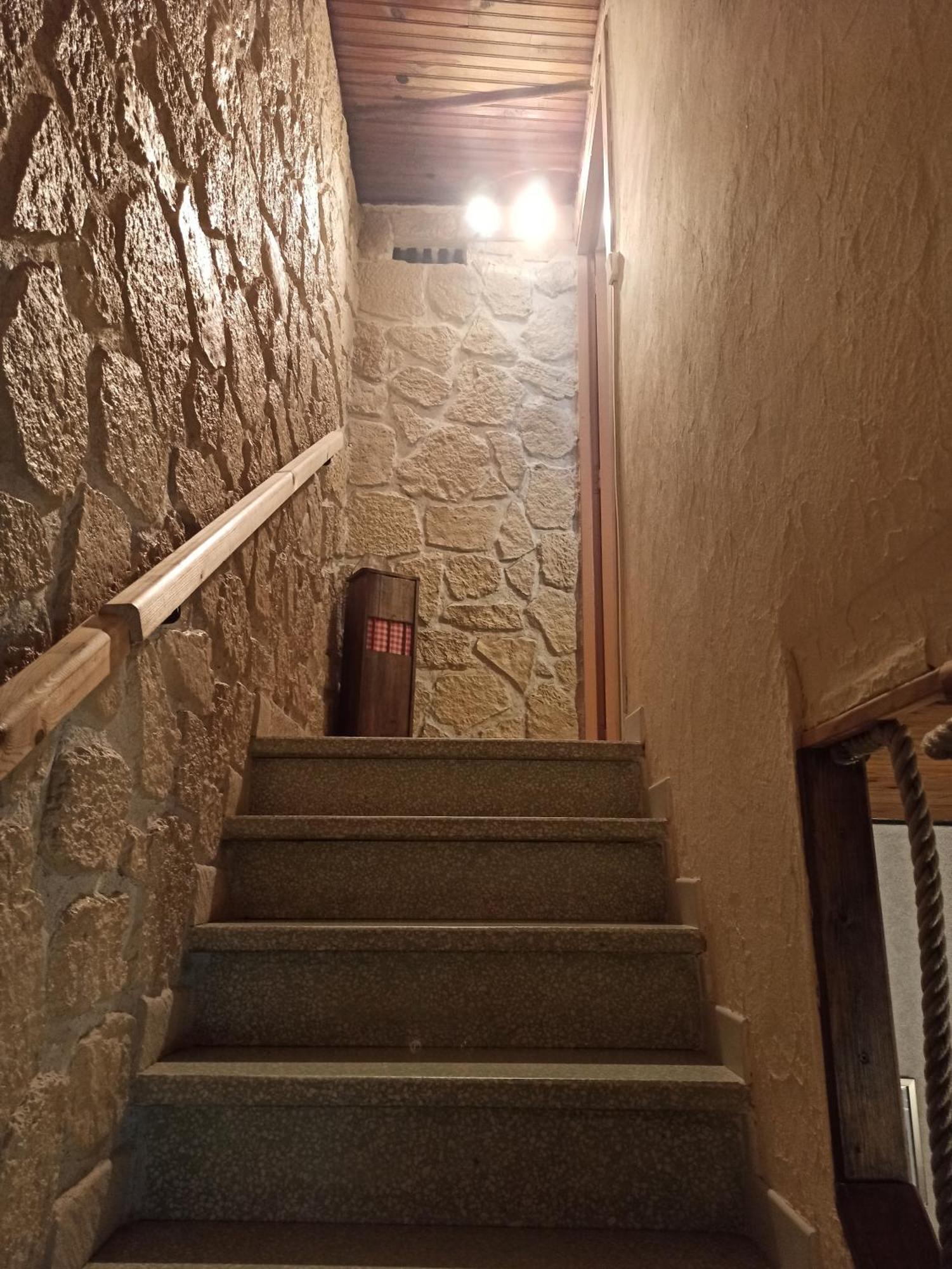 Maison Familiale Centenaire De Vigneron Montescot Екстер'єр фото
